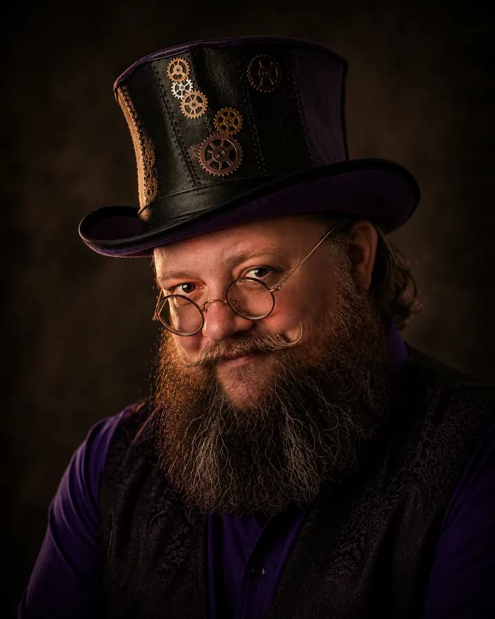 Headshot of Roger Minton